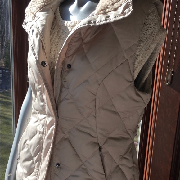 Kenneth Cole Reaction Puffer Vest. Size M. EUC. - Picture 12 of 16